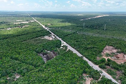 Terreno sobre Autopista Cancún - Mérida