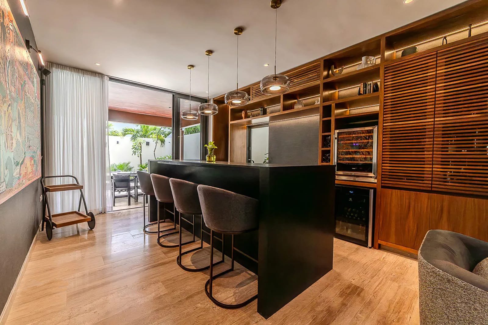 Bar