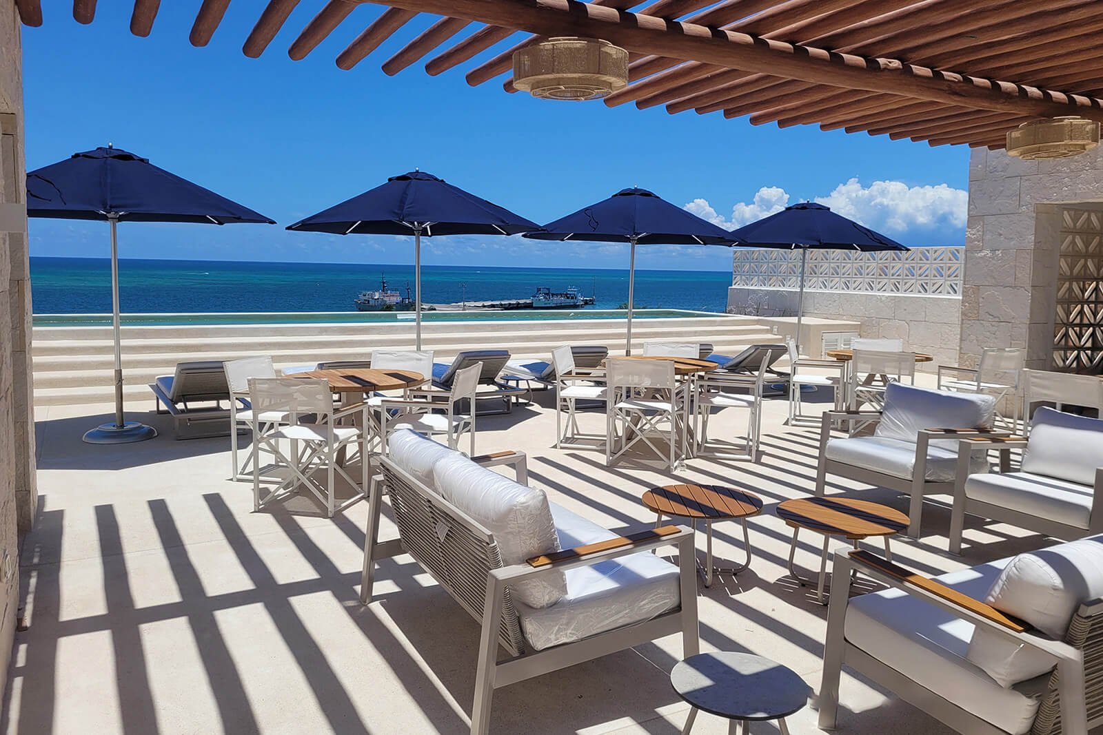 Amenidades - Rooftop Piscina & Grill